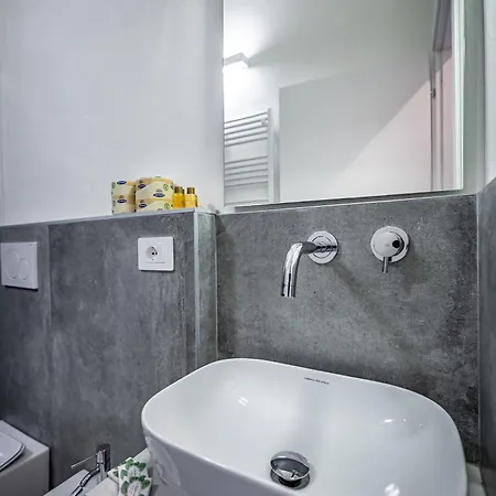 Yd Romito Design Apartment *