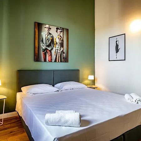 Apartment Yd Romito Design *