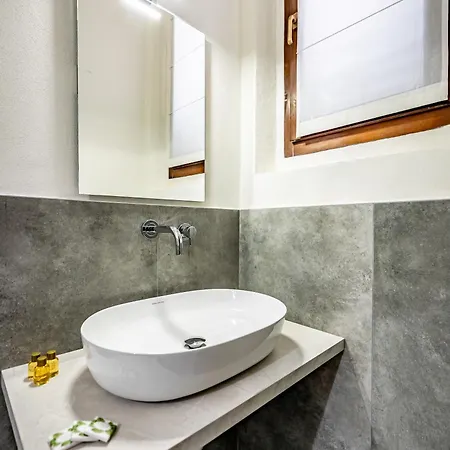 Yd Romito Design Apartment *